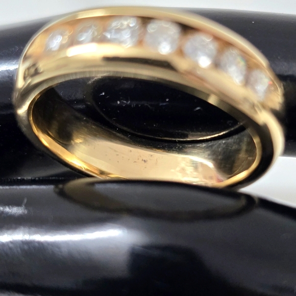 Watch Video / 14K Gold Channel Diamond Ring - Picture 5 of 16